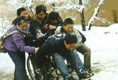 走路回家就是一种奢望 走路回家就是一种奢望